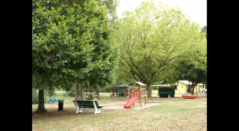 Camping Les Rochelles  Prunay-cassereau