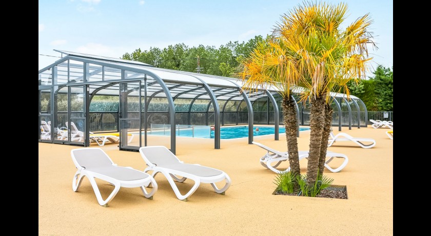 Camping Paradis Les Pins  Saint-palais-sur-mer