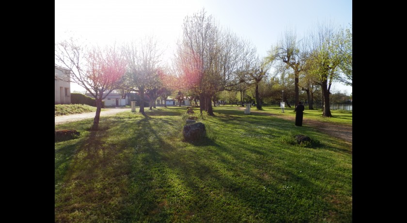 Camping Le Gua  Saint-médard-de-guizières