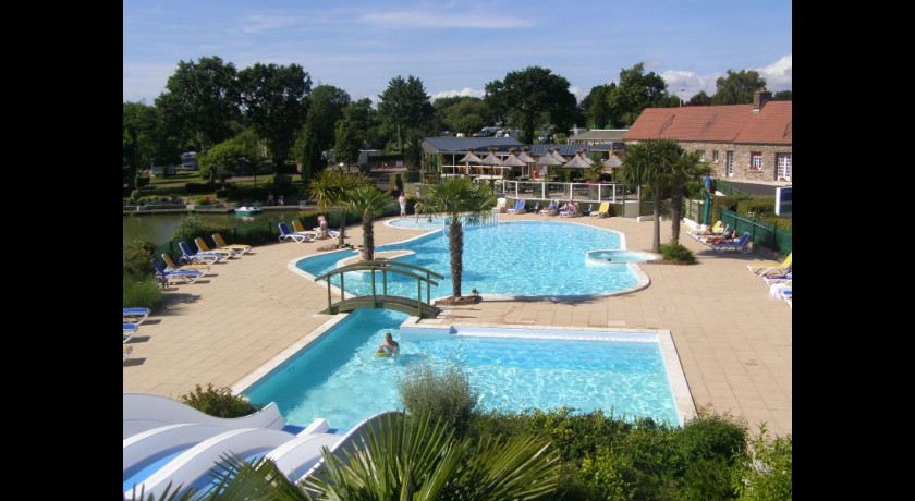 Camping L'etang Des Haizes Saintsymphorienlevalois