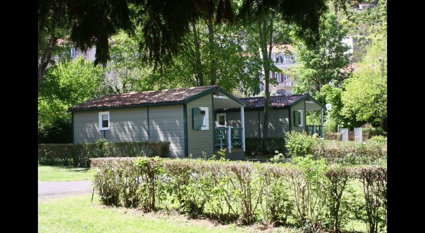 Camping Le Pré  Montaigut-le-blanc