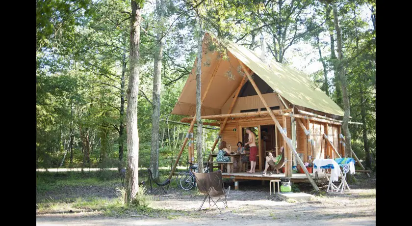 Camping Huttopia Rillé 