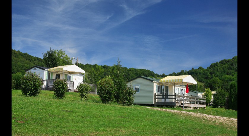 Camping Jura Domaine De L'epinette  Châtillon