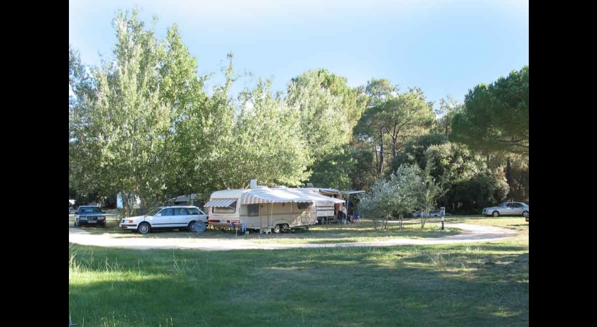 Camping La Sousta  Remoulins