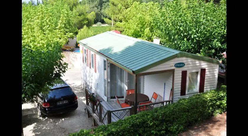 Camping Le Bouquier  Caromb