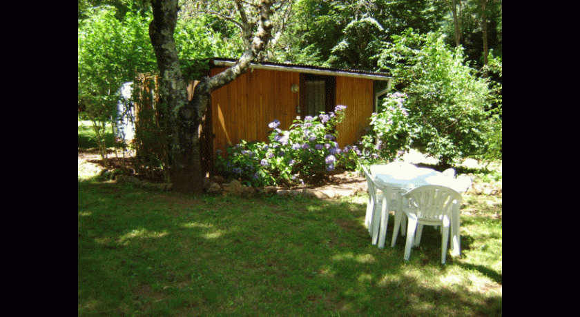 Camping La Chataigneraie  Montpezat-sous-bauzon