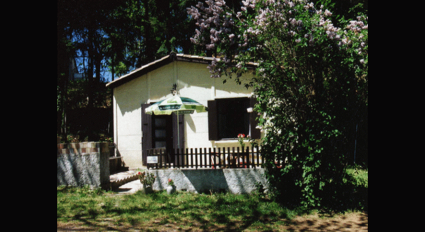 Camping La Chataigneraie  Montpezat-sous-bauzon