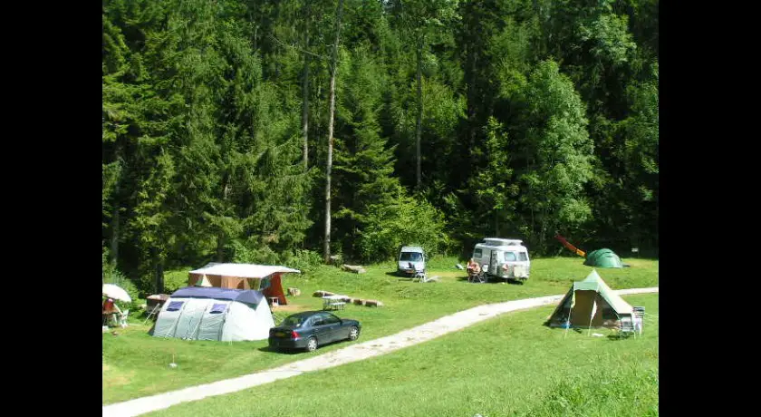 Camping Les Favieres  Lac-des-rouges-truites