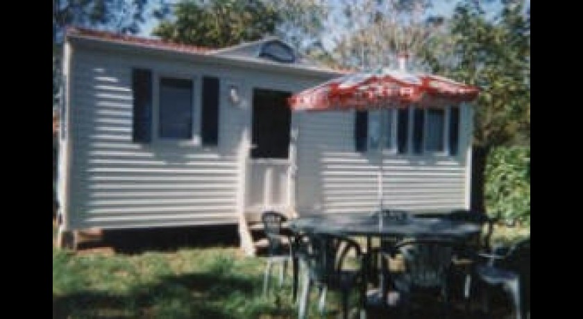 Camping La Source  Berrias-et-casteljau