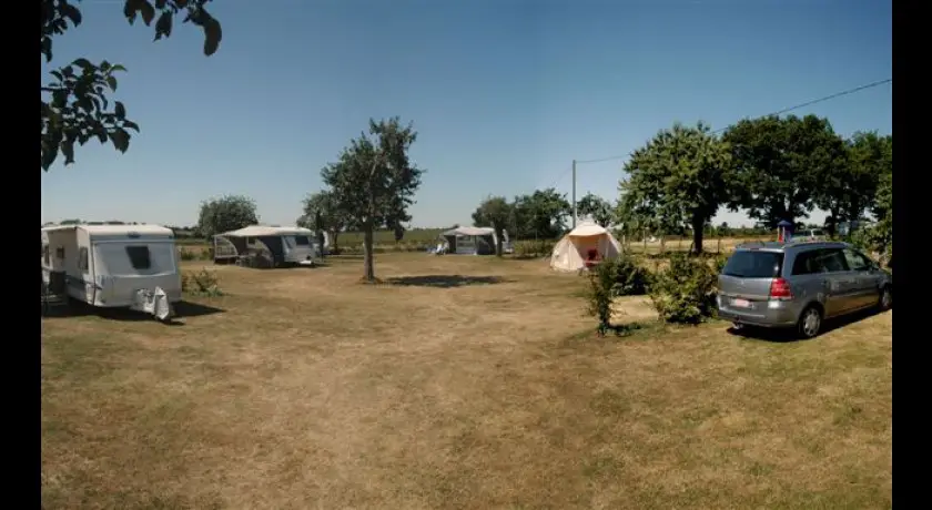 Camping En Gîte De L'ongline  Marigné