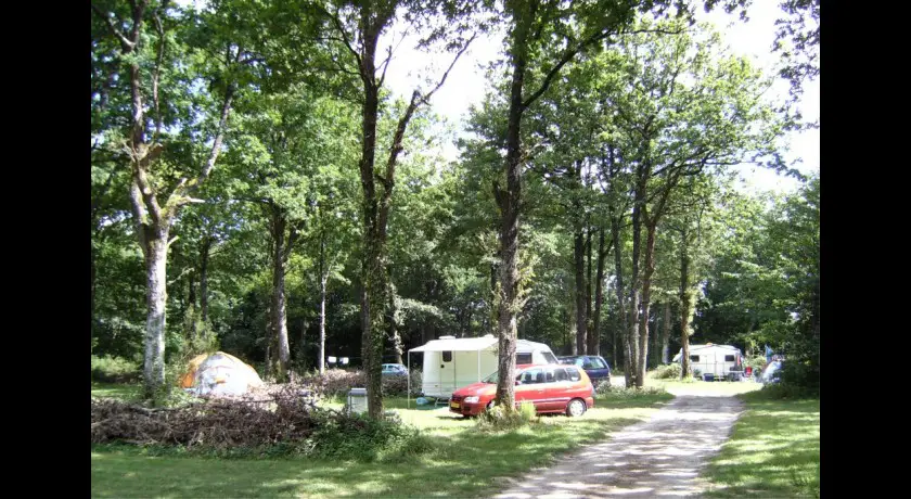 Camping Bois De Saint Hilaire  Chalandray