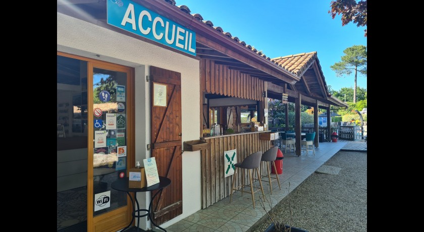 Camping Les Ecureuils  Arès