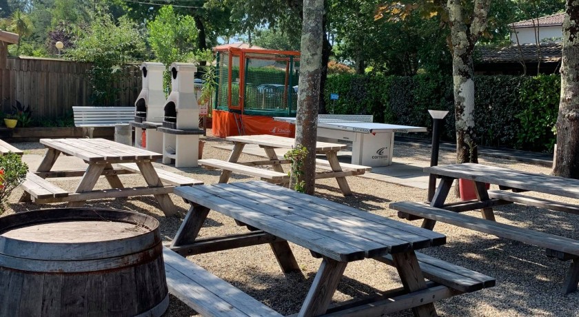 Camping Les Ecureuils  Arès