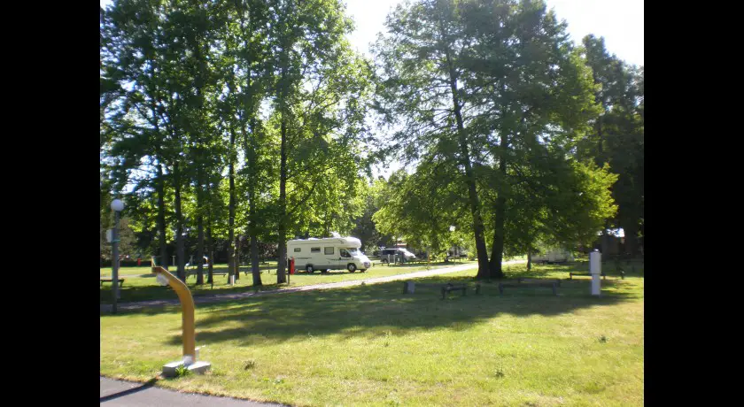Camping Le Rochat Belle-isle  Châteauroux