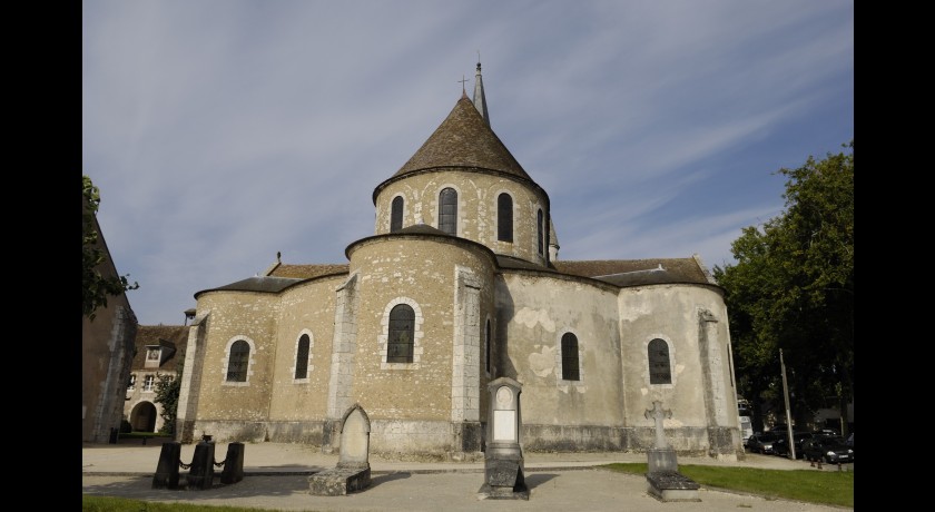 Visite guidée de l'église saint-martin-au-val par c’chartres archéologie