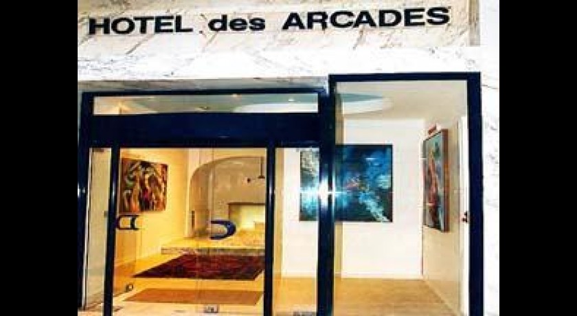  Hotel Des Arcades  Reims