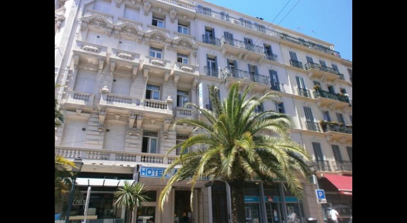 Acanthid Hotel**  Toulon