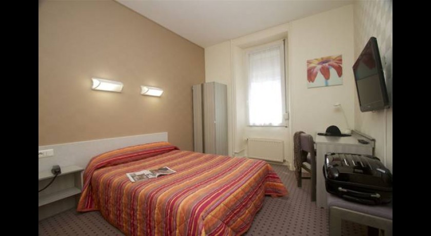 Hôtel Anne de Bretagne à Vannes - Séjour Confortable au Cœur du Morbihan