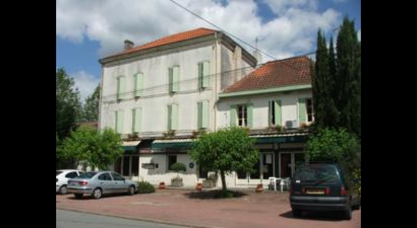 Hotel De France  Saint-aigulin