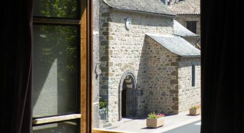 Hôtel Des Voyageurs  Ferrières-saint-mary