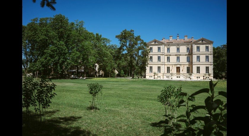 Hôtel & Restaurants - Château De Montcaud  Sabran