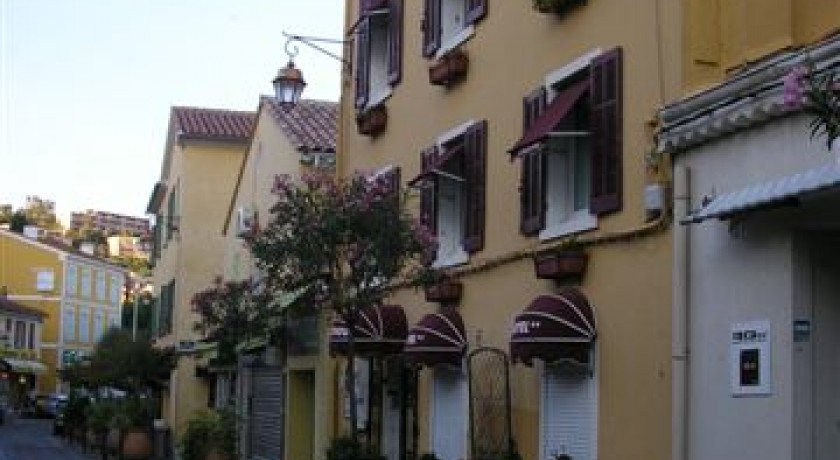 Hôtel L'oustaou  Le lavandou