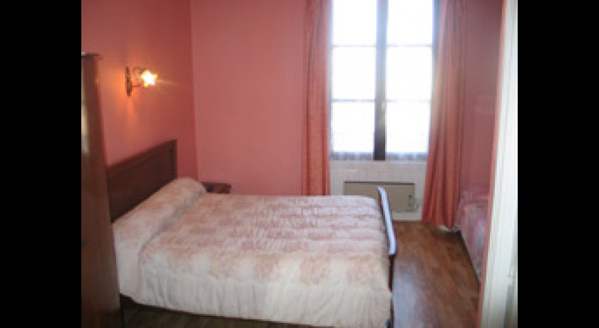 Hotel Le Charlemagne  Villiers-charlemagne