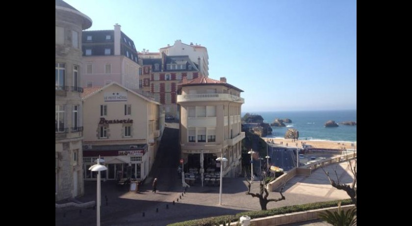 Hôtel Le Petit Hôtel  Biarritz