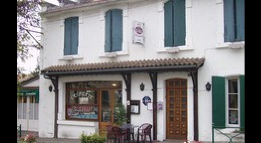 Hôtel-restaurant De La Gare  Monsempron-libos