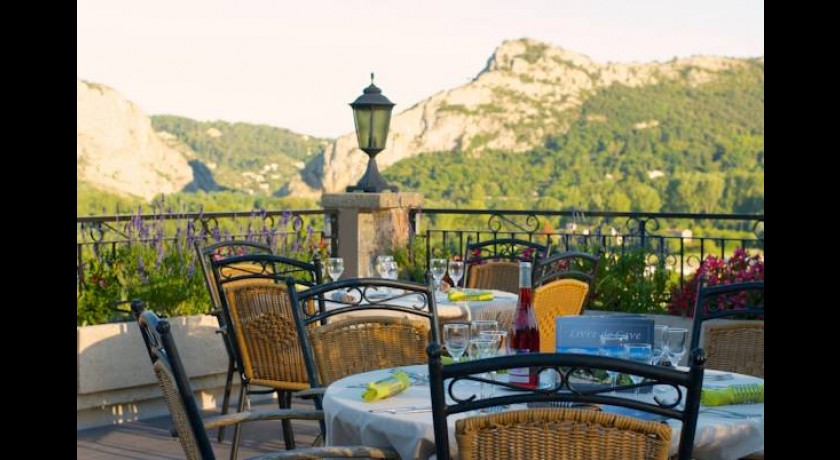 HÔtel Restaurant La Porte Des Cevennes  Anduze