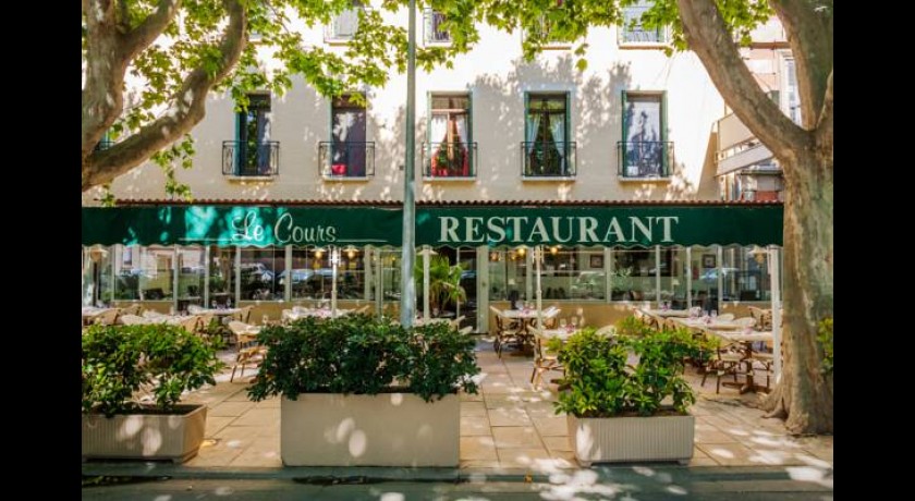HÔtel Restaurant Le Cours  Saint-gilles