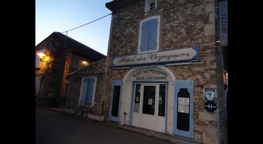 Hôtel-restaurant Les Voyageurs  Charols