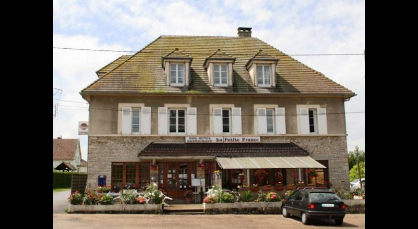Hotel La Petite France  Le château-d'almenêches
