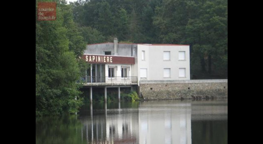 Hotel La Sapinière  Bressuire