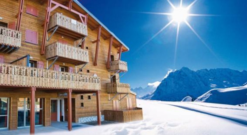 Hotel Lagrange Prestige Les Chalets De L'adet  Saint-lary-soulan