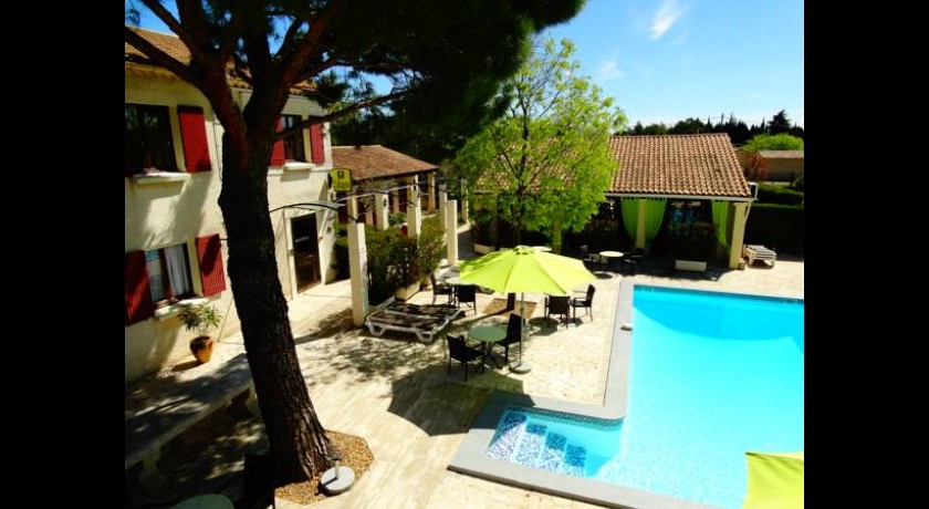 Hotel Le Mas Des Amandiers Graveson