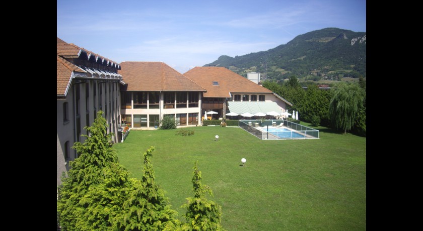 Mont-blanc Hôtel  Saint-pierre-en-faucigny