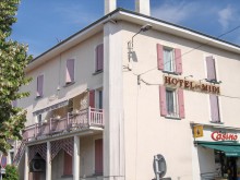 Hôtel Du Midi  Domène