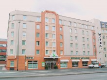 Hotel Campanile Paris Ouest Pont De Suresnes