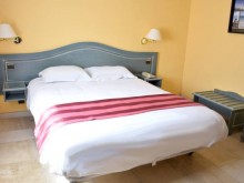 Hotel Logis De France Le Saint Nicolas  Bar-sur-aube