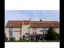 Hotel Kyriad Aéroport Clermont Ferrand