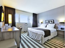 Hotel Kyriad Prestige Le Bourget