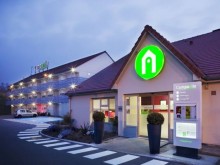 Hôtel-restaurant Campanile Epone  Epône