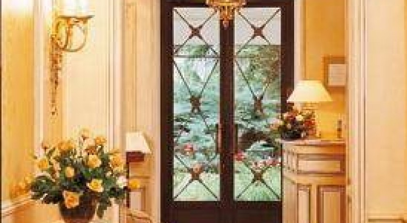 Hôtel-restaurant Le Manoir De La Roseraie  Grignan