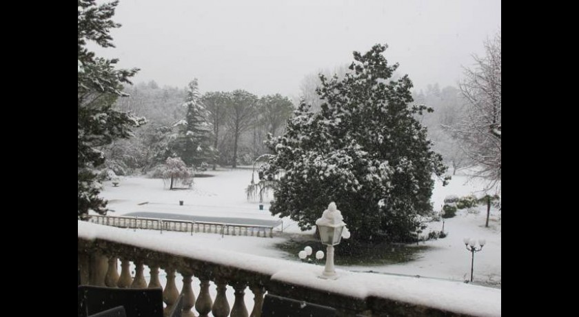 Hôtel-restaurant Le Manoir De La Roseraie  Grignan