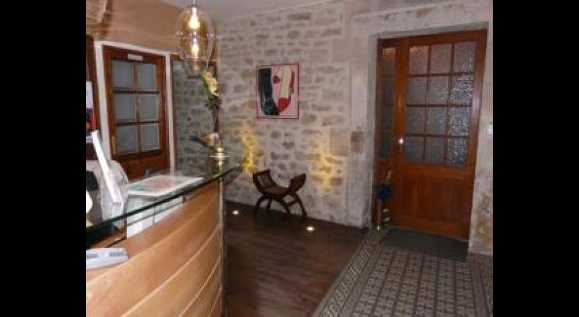 Hôtel-restaurant Sévigné  Grignan