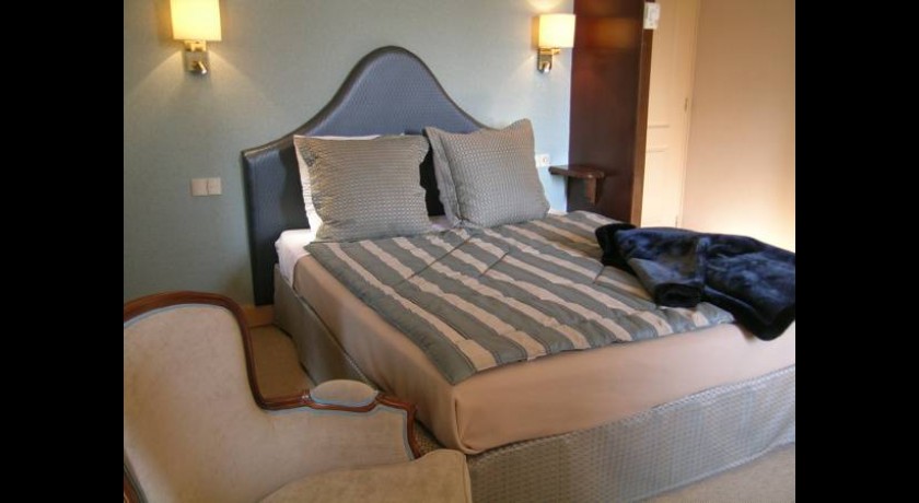 Hôtel Le Sphinx  Montélimar