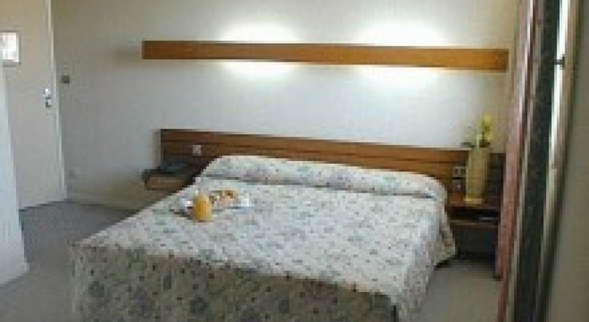 Hôtel Du Coq Saint-germain  Saint-germain-en-laye