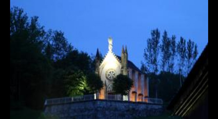 Séjour authentique à l'Hostellerie de la Poste à Oust - Évasions au cœur des Pyrénées