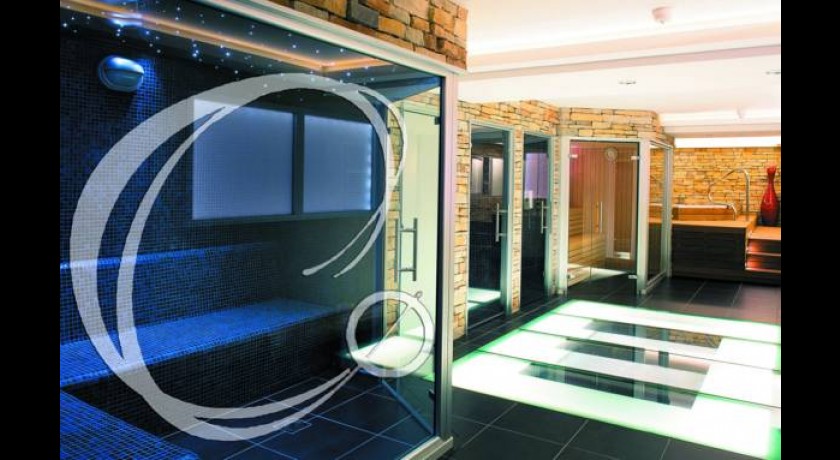 Hôtel du Commerce Saint-Gaudens | Charme, Confort & Spa aux Pieds des Pyrénées